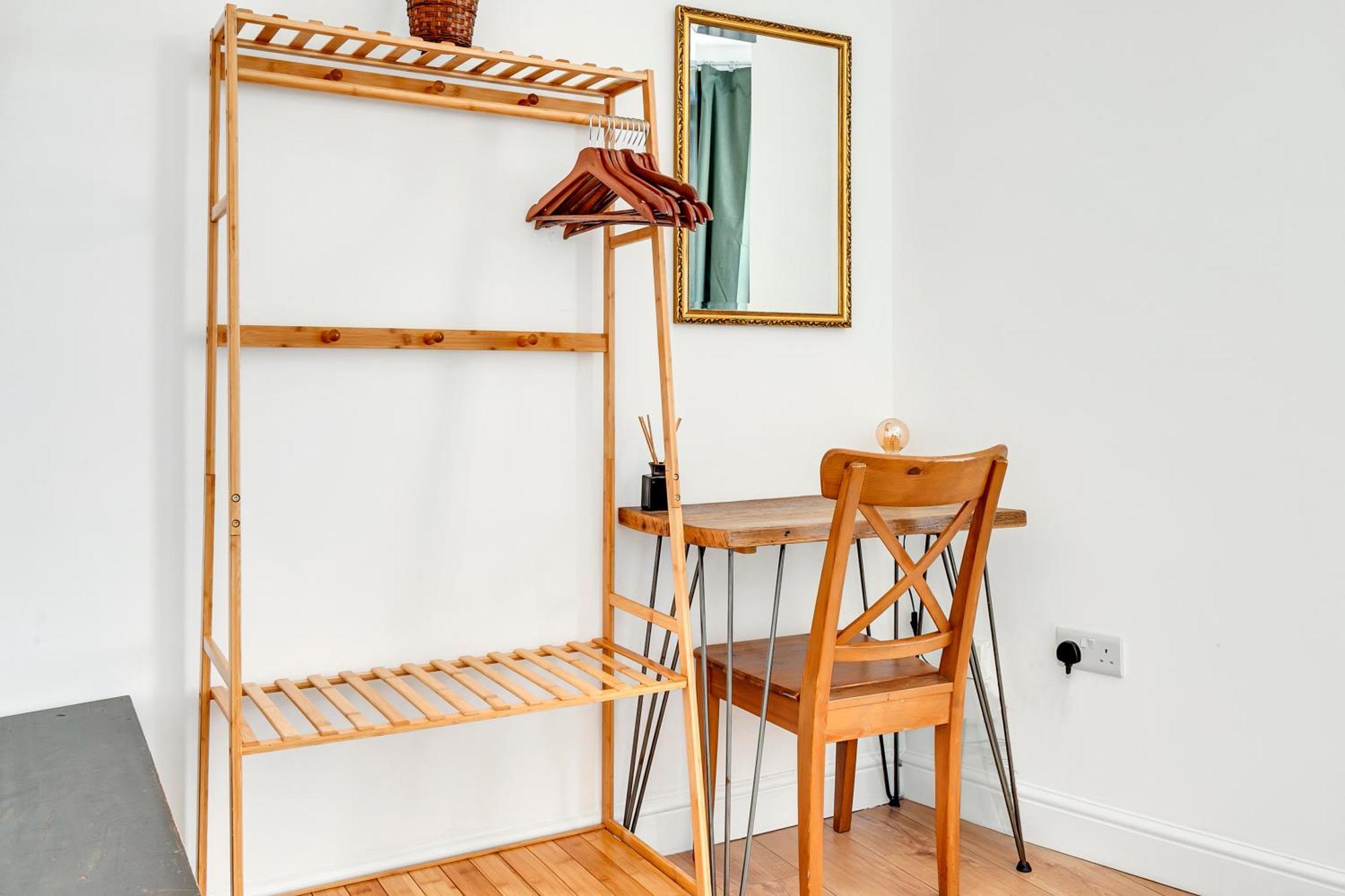 Appartement Serviced Great For Contractors 2 Mins From Train Station And Near Tottenham Stadium